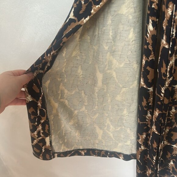 DVF Julian Leopard Print Silk Wrap Midi Dress Sz 2 neiman marcus - Picture 7 of 8